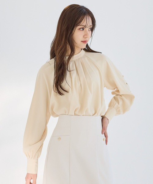 Andemiu（アンデミュウ）の「ソデボタンブラウス656546（シャツ/ブラウス・レディース・クリーム/オフホワイト/ネイビー・FREE）」の5枚目の写真
