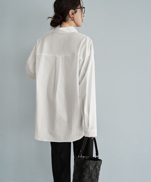 STYLE DELI(スタイルデリ)の「ハリ感ゆったりBASICシャツ(シャツ/ブラウス・レディース・ホワイト/ライトブルー・FREE)」の3枚目の写真