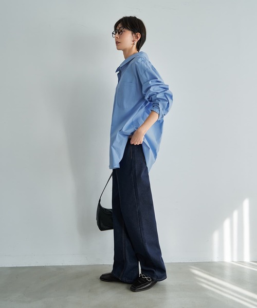 STYLE DELI(スタイルデリ)の「ハリ感ゆったりBASICシャツ(シャツ/ブラウス・レディース・ホワイト/ライトブルー・FREE)」の7枚目の写真