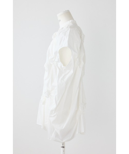 ENFOLD(エンフォルド)の「CIRCLE SHIRRING SHIRT(シャツ/ブラウス・レディース・ホワイト/ブラック・38)」の7枚目の写真