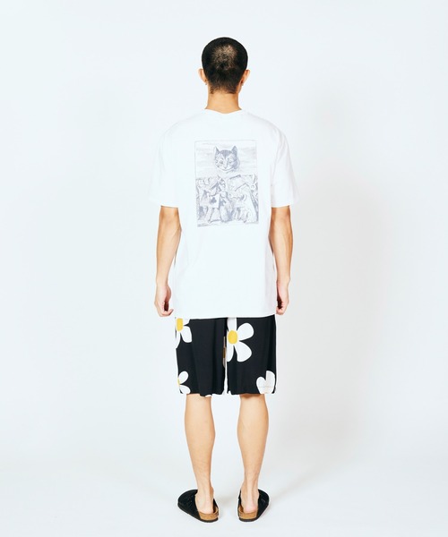 JERZEES(ジャージーズ)の「JERZEES / ジャージーズ "CHESHIRE CAT" SS TEE チェシャ猫 バックプリント ショートスリーブTシャツ(Tシャツ/カットソー・メンズ・ホワイト/ブラック・MEDIUM/LARGE/X-LARGE)」の3枚目の写真