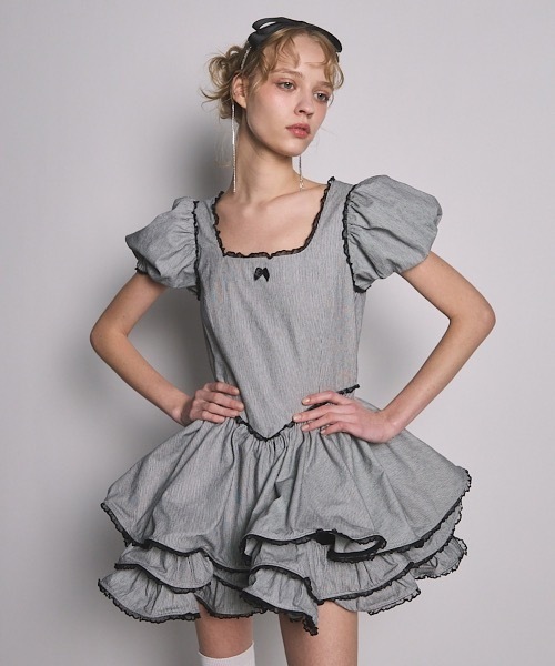 lilLilly（リルリリー）の「デニムフリルワンピース（ワンピース・レディース・ブラック/レッド/インディゴブルー・FREE）」の2枚目の写真