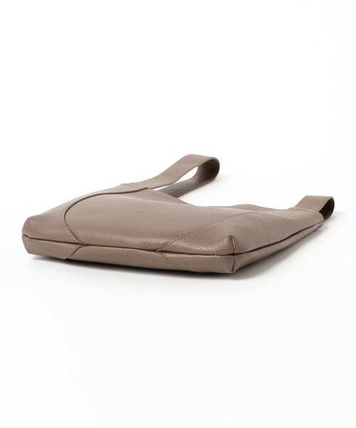 BRILLA per il gusto（ブリッラペルイルグースト）の「PELLE MORBIDA / レザー ミニハンドルバッグ（トートバッグ・メンズ・グレー/ブラック・ONE SIZE）」の5枚目の写真