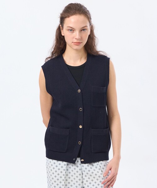 MACKINTOSH PHILOSOPHY（ﾏｯｷﾝﾄｯｼｭ ﾌｨﾛｿﾌｨｰ）の「【LEE4月号/蛯原友里さん着用】パッチポケットニットジレ（ベスト・レディース・ライトイエロー/オフホワイト/ダークネイビー・38）」の2枚目の写真