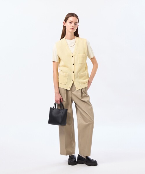 MACKINTOSH PHILOSOPHY（ﾏｯｷﾝﾄｯｼｭ ﾌｨﾛｿﾌｨｰ）の「【LEE4月号/蛯原友里さん着用】パッチポケットニットジレ（ベスト・レディース・ライトイエロー/オフホワイト/ダークネイビー・38）」の12枚目の写真