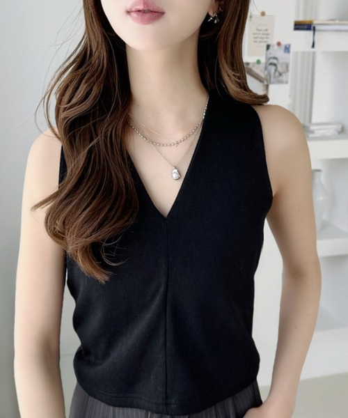 Ada.（エイダ）の「Vネック ベストレイヤード ドッキング 半袖 トップス（Tシャツ/カットソー・レディース・アイボリー/ブラック/チャコール・FREE）」の8枚目の写真