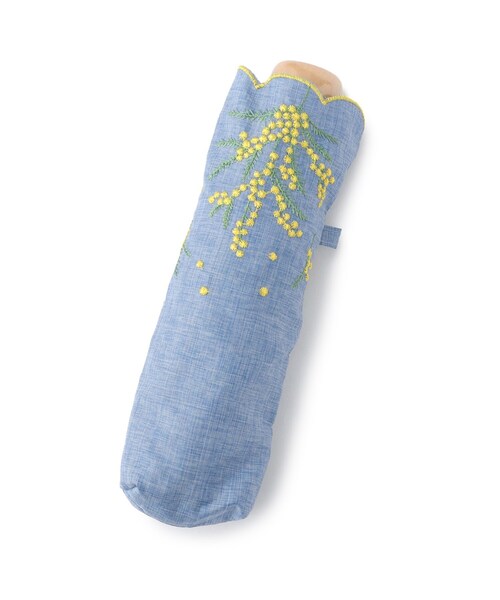 SHOO・LA・RUE(シューラルー)の「【晴雨兼用】ミモザ刺繍折りたたみ傘【because】(折りたたみ傘・レディース・アイボリー系1/ブルー系1・00)」の5枚目の写真