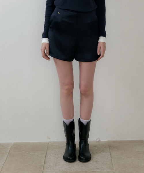 REORG(リオルグ)の「BATD SATIN SHORTS NAVY(その他パンツ・レディース・その他・SMALL/MEDIUM/LARGE)」の3枚目の写真