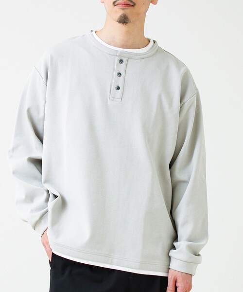 GLOSTER（グロスター）の「【1枚で完成する】杢ダンボール ヘンリーネックフェイクレイヤー ロンT（Tシャツ/カットソー・メンズ・チャコールグレー/パープル/ライトグレー・M/L）」の2枚目の写真