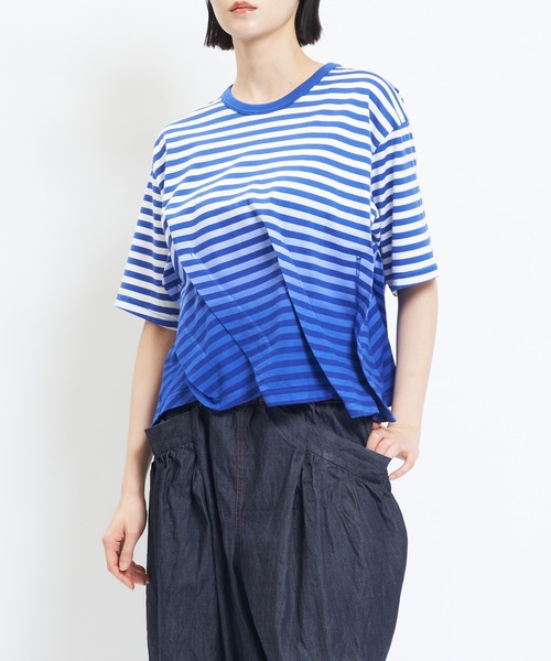 gomme(ゴム)の「グラデーションタックT(Tシャツ/カットソー・レディース・チャコールグレー/ブルー/ブラック・MEDIUM)」の3枚目の写真