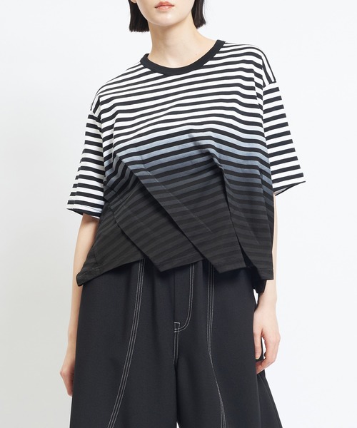 gomme(ゴム)の「グラデーションタックT(Tシャツ/カットソー・レディース・チャコールグレー/ブルー/ブラック・MEDIUM)」の2枚目の写真