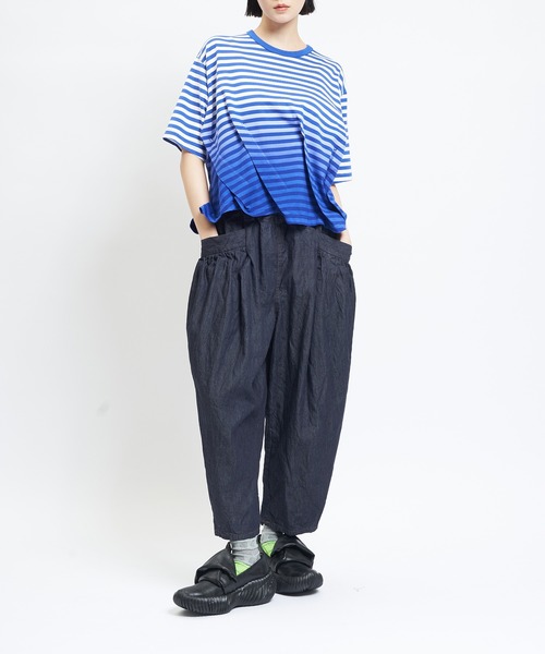 gomme(ゴム)の「グラデーションタックT(Tシャツ/カットソー・レディース・チャコールグレー/ブルー/ブラック・MEDIUM)」の7枚目の写真