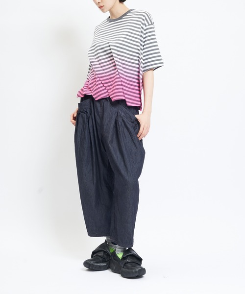 gomme(ゴム)の「グラデーションタックT(Tシャツ/カットソー・レディース・チャコールグレー/ブルー/ブラック・MEDIUM)」の10枚目の写真