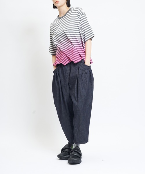 gomme(ゴム)の「グラデーションタックT(Tシャツ/カットソー・レディース・チャコールグレー/ブルー/ブラック・MEDIUM)」の11枚目の写真