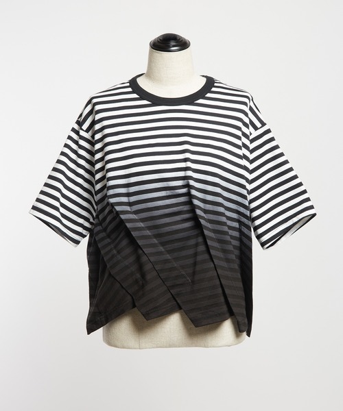gomme(ゴム)の「グラデーションタックT(Tシャツ/カットソー・レディース・チャコールグレー/ブルー/ブラック・MEDIUM)」の16枚目の写真