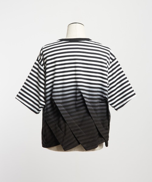 gomme(ゴム)の「グラデーションタックT(Tシャツ/カットソー・レディース・チャコールグレー/ブルー/ブラック・MEDIUM)」の18枚目の写真