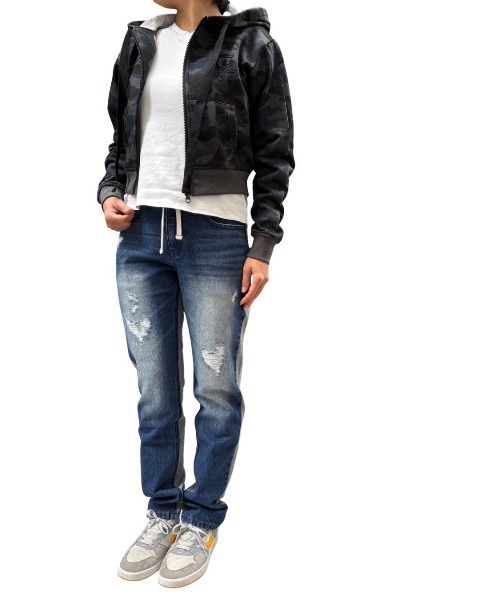 COOK JEANS(クックジーンズ)の「カットオフスウェットジップパーカー(パーカー・レディース・ウッドランド/ホワイト/ブラック・FREE)」の3枚目の写真