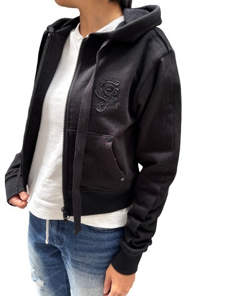 COOK JEANS(クックジーンズ)の「カットオフスウェットジップパーカー(パーカー・レディース・ウッドランド/ホワイト/ブラック・FREE)」の1枚目の写真