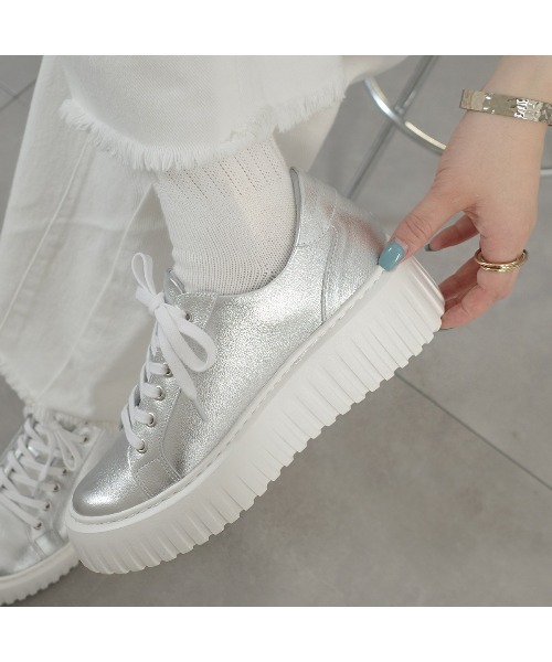 Pointer(shoes)(ポインター)の「【日本製・本革】レースアップ厚底ソールスニーカー(スニーカー・レディース・グレー系その他/ホワイト/ブラック/シルバー・22.5cm/24.5cm/24cm/23.5cm/23cm)」の16枚目の写真
