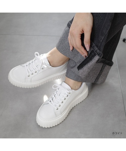 Pointer(shoes)(ポインター)の「【日本製・本革】レースアップ厚底ソールスニーカー(スニーカー・レディース・グレー系その他/ホワイト/ブラック/シルバー・22.5cm/24.5cm/24cm/23.5cm/23cm)」の22枚目の写真