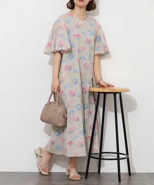 KILKI（キルキー）の「kilki　ヤドカリプリントワンピース（ワンピース・レディース・グレイッシュベージュ/ネイビー系・ONESIZE）」の5枚目の写真