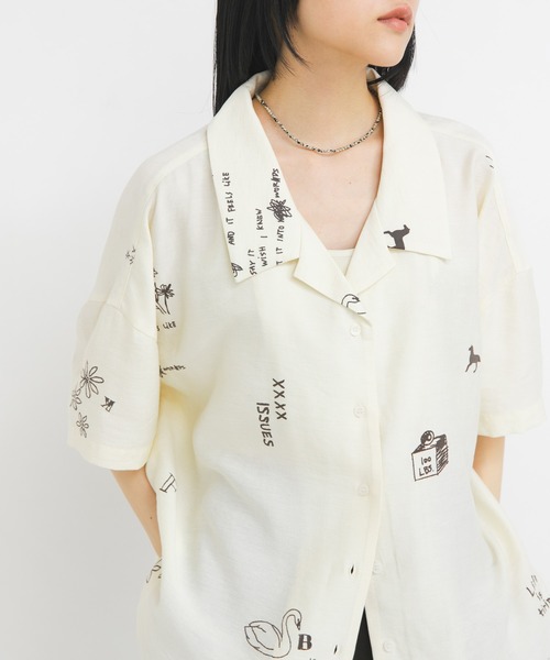 KBF（ケイビーエフ）の「TATTOOオーバーシャツ（シャツ/ブラウス・レディース・チャコールグレー/アイボリー/ブラウン・ONE）」の2枚目の写真