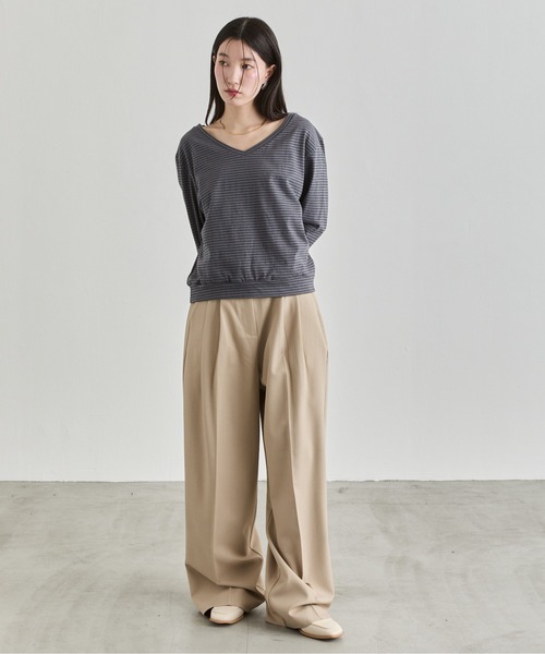 NUJOH(ヌゾ)の「Loose V-Neck Stripe Top / ルーズVネックボーダートップス(Tシャツ/カットソー・レディース・ナチュラル/チャコールグレー・FREE)」の14枚目の写真