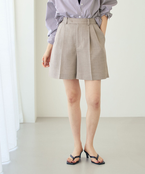 Noble(ノーブル)の「《・セットアップ対応》ドンゴロスフレアショートパンツ(その他パンツ・レディース・ベージュ/ネイビー・36/38)」の1枚目の写真