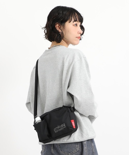 Manhattan Portage(マンハッタンポーテージ)の「ACTION JOGGER (L) JPN VER2(ショルダーバッグ・メンズ・ブラック・X-SMALL)」の5枚目の写真