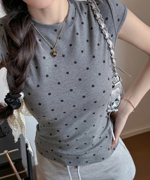Teem Store（チームストア）の「フレンチスリーブドット柄クルーネックTシャツ（Tシャツ/カットソー・レディース・ホワイト/グレー/ブラック・M/S）」の8枚目の写真