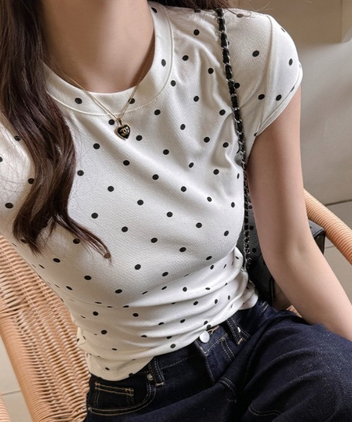 Teem Store（チームストア）の「フレンチスリーブドット柄クルーネックTシャツ（Tシャツ/カットソー・レディース・ホワイト/グレー/ブラック・M/S）」の5枚目の写真