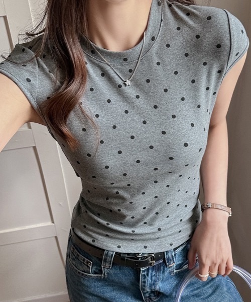 Teem Store（チームストア）の「フレンチスリーブドット柄クルーネックTシャツ（Tシャツ/カットソー・レディース・ホワイト/グレー/ブラック・M/S）」の4枚目の写真