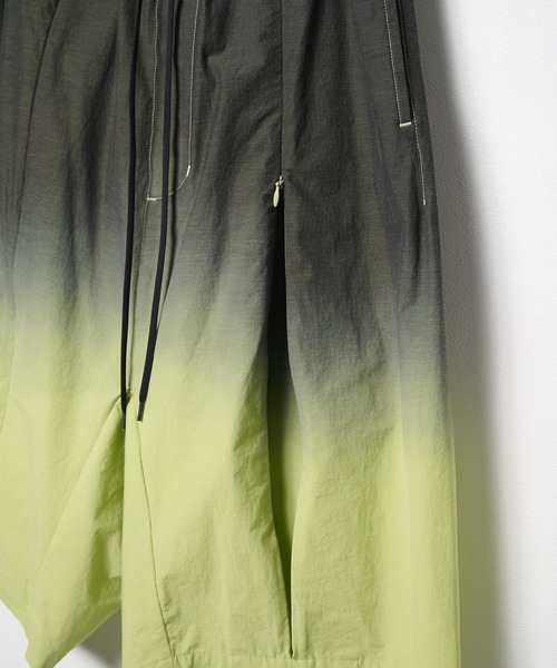 POLIQUANT(ポリクアント)の「【POLIQUANT/ポリクアント】THE BREATHABLE GRADIENT GARMENT DYEING S/L PANTS(その他パンツ・メンズ・ライム/ブラック・1/2)」の14枚目の写真