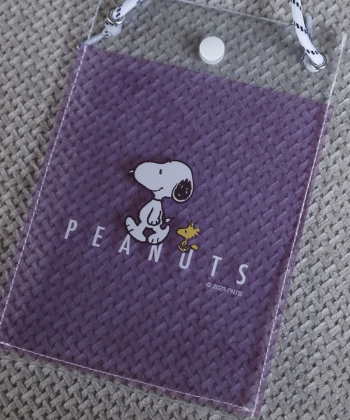 FUNALIVE（ファンアライブ）の「SNOOPY ショルダーポーチ PVC（ショルダーバッグ・レディース・パープル・FREE）」の2枚目の写真