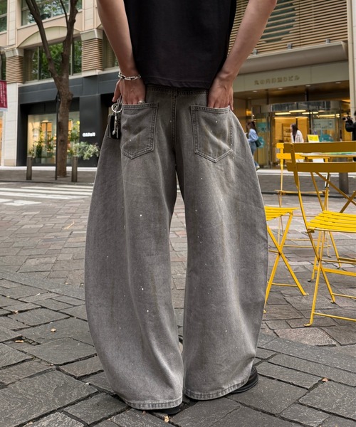 ADAMASTE(アダマスト)の「Paint Wide Barrel Denim - ペイントワイドカーブデニム(デニムパンツ・メンズ・グレー/ブラック・SMALL/MEDIUM/LARGE)」の4枚目の写真