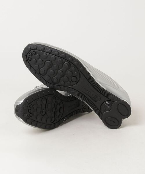 NIKE（ナイキ）の「NIKE/ナイキ WS ｼｮｯｸｽ Z（スニーカー・レディース・シルバー・23cm/23.5cm/24cm/24.5cm/25cm）」の3枚目の写真