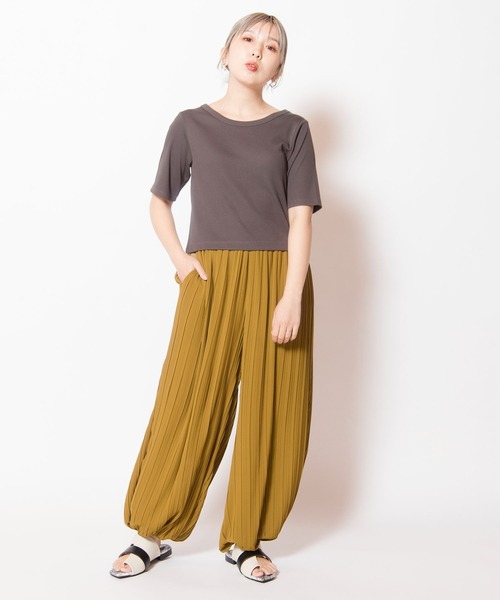 OSMOSIS(オズモーシス)の「ランダムプリーツハーレムパンツ(その他パンツ・レディース・ライトグレー/イエロー系その他/ブラック・ONE SIZE)」の19枚目の写真