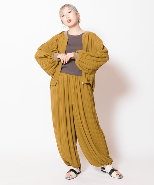 OSMOSIS(オズモーシス)の「ランダムプリーツハーレムパンツ(その他パンツ・レディース・ライトグレー/イエロー系その他/ブラック・ONE SIZE)」の16枚目の写真
