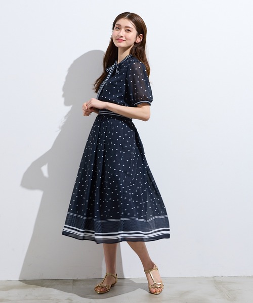 Rose Tiara(ローズティアラ)の「裾配色ボーダー ドットプリントフレアスカート(スカート・レディース・ネイビー/オフホワイト・38/42/46)」の21枚目の写真