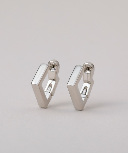CALIN STANDARD(カリンスタンダード)の「◆金属アレルギー対応◆◆made in japan◆【片手でスムースワンタッチ】スクエア ミニスムースピアス(ピアス(両耳用)・レディース・ピンクゴールド/ゴールド/シルバー・FREE)」の2枚目の写真