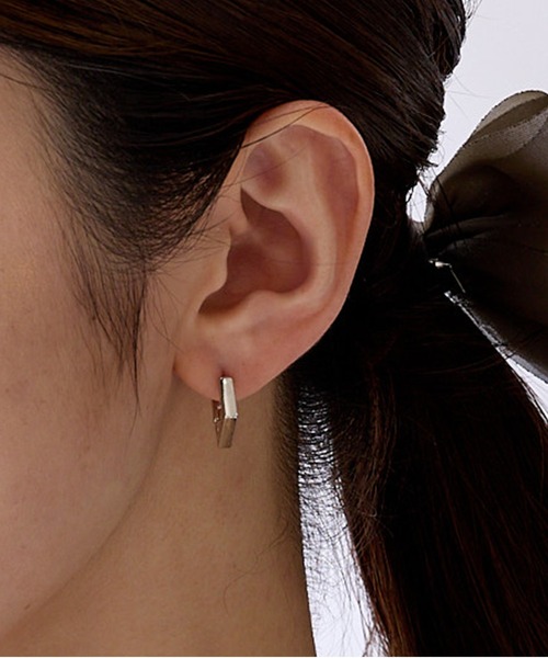 CALIN STANDARD(カリンスタンダード)の「◆金属アレルギー対応◆◆made in japan◆【片手でスムースワンタッチ】スクエア ミニスムースピアス(ピアス(両耳用)・レディース・ピンクゴールド/ゴールド/シルバー・FREE)」の13枚目の写真