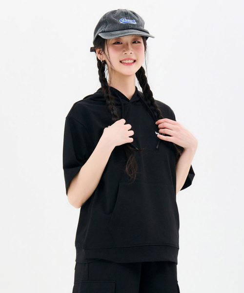 CHASECULT(チェイスカルト)の「共用クーリングコットン半袖フードTシャツ-FBRU5812D03(Tシャツ/カットソー・メンズ・ブラック・100/105/90/95)」の2枚目の写真