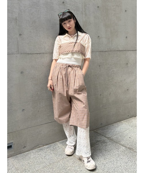 ELCHELE(エルチェレ)の「CHECK HEM FRILL BUSTIER(その他トップス・レディース・ブルー/ベージュ・FREE)」の16枚目の写真