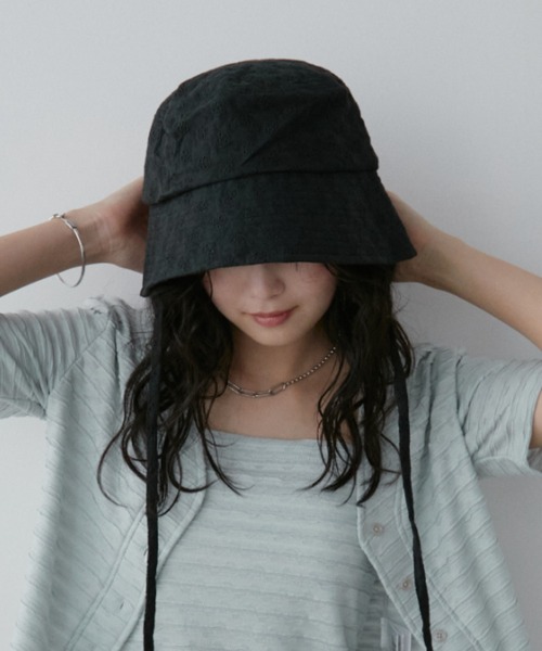 Aunt Marie's(アントマリーズ)の「アイレット刺繍ハット(ハット・レディース・ブラック/アイボリー・FREE)」の1枚目の写真