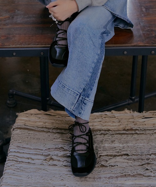 ROCKFISH WEATHERWEAR（ロックフィッシュウェザーウェア）の「NICOLE WEAVING LACEUP SNEAKERS V2（スニーカー・レディース・チャコール/チョコ/ブラック・24.5cm/23.0cm/24.0cm/23.5cm/25.0cm）」の5枚目の写真