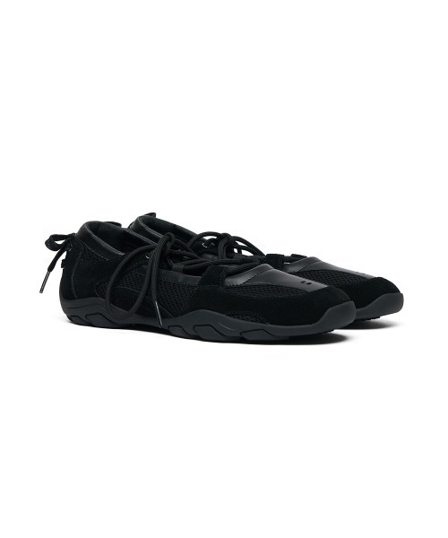 ROCKFISH WEATHERWEAR（ロックフィッシュウェザーウェア）の「NICOLE WEAVING LACEUP SNEAKERS V2（スニーカー・レディース・チャコール/チョコ/ブラック・24.5cm/23.0cm/24.0cm/23.5cm/25.0cm）」の8枚目の写真