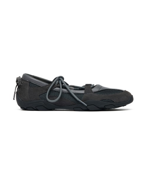 ROCKFISH WEATHERWEAR（ロックフィッシュウェザーウェア）の「NICOLE WEAVING LACEUP SNEAKERS V2（スニーカー・レディース・チャコール/チョコ/ブラック・24.5cm/23.0cm/24.0cm/23.5cm/25.0cm）」の12枚目の写真