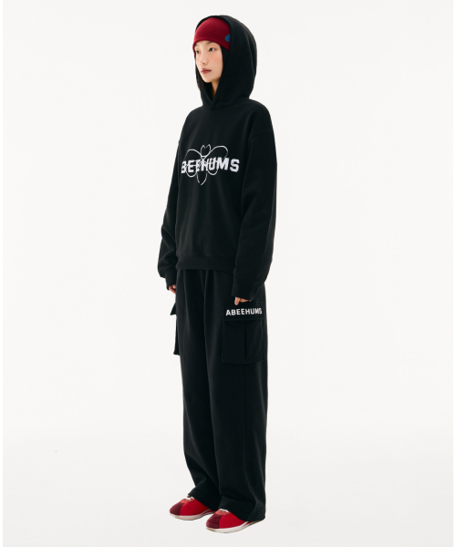 ABEEHUMS(アビハムズ)の「ワンタックユーティリティカーゴワイドパンツ ABH357-305 ブラック(スウェットパンツ・レディース・ブラック・SMALL/MEDIUM)」の4枚目の写真