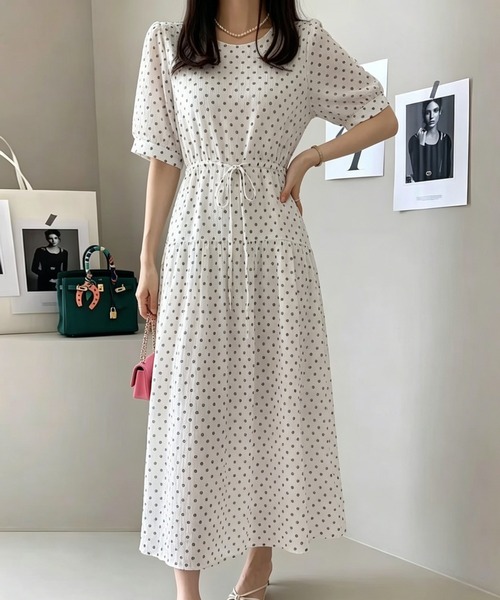 FAVORITO(ファヴォリート)の「ドット柄ワンピース(ワンピース・レディース・ホワイト/ブラック・F)」の4枚目の写真