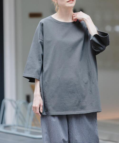 FORK&SPOON(フォークアンドスプーン)の「FORK&SPOON ラグランスリーブビッグTシャツ(Tシャツ/カットソー・レディース・アイボリー/チャコールグレー/ブルー系その他・1)」の2枚目の写真